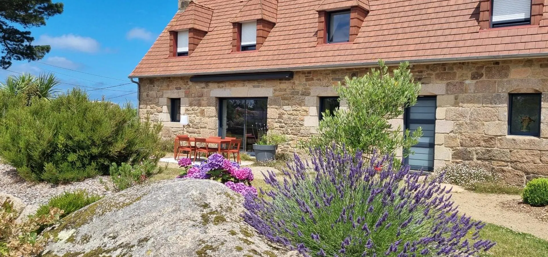 Holiday home Longere Renovee Sur Les Hauteurs De Perros-Guirec
